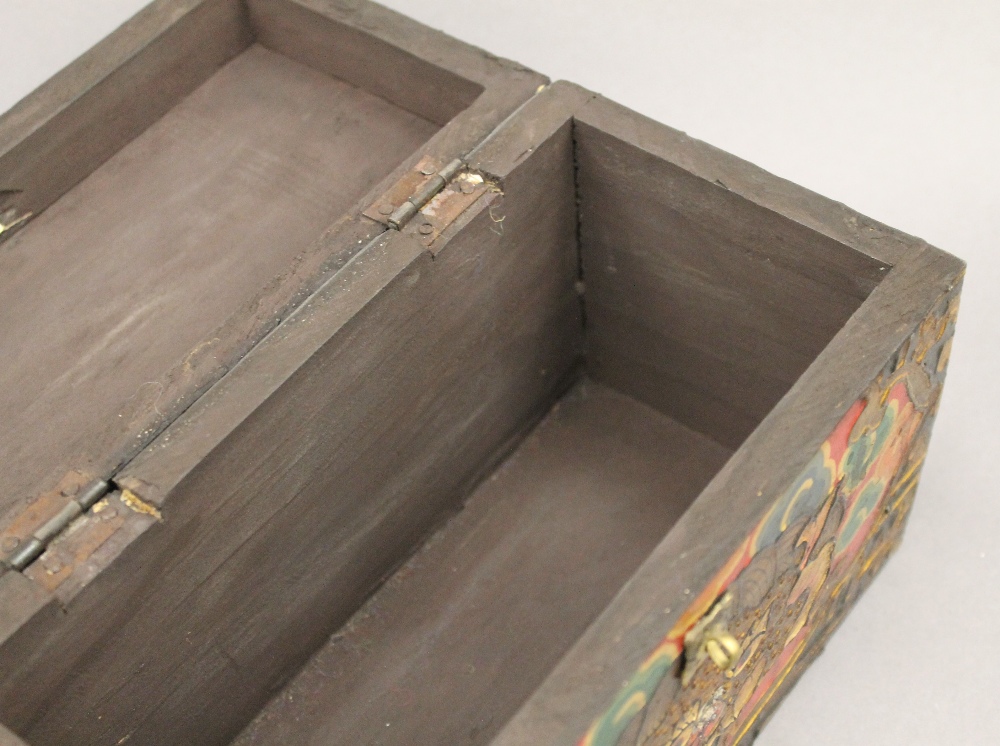 A hand painted Tibetan box. 23 cm wide. - Image 5 of 6