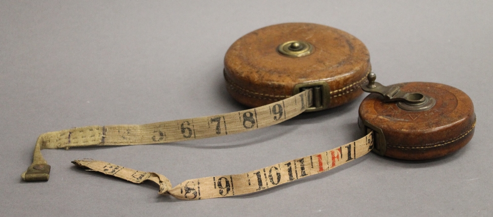 A set of Victorian postal scales and two leather cased tape measures. The former 16 cm wide. - Image 7 of 8