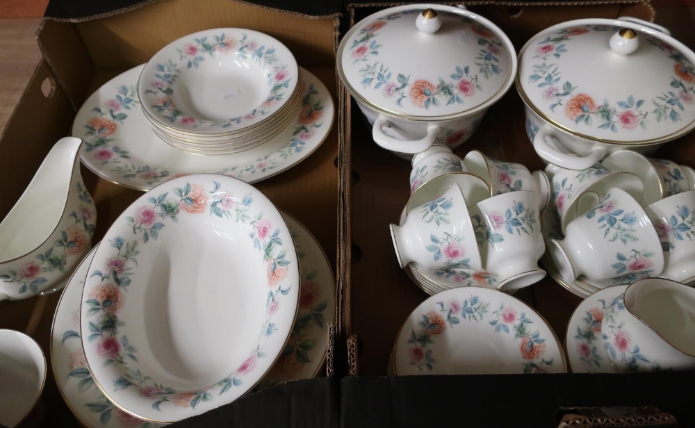 Comprehensive Wedgwood 'Mist Rose' tea and dinner service (8 place settings)