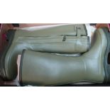Pair of boxed Le Chameau size 8 wellies