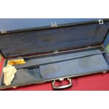 Black leather gun case to fit 30 inch barrels