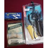 Diver knife & sheath, a Yachtsman knife sealed as new, and a Leatherman multi-tool (3)