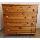 Modern pine chest of four drawers (87cm x 44cm x 85cm)