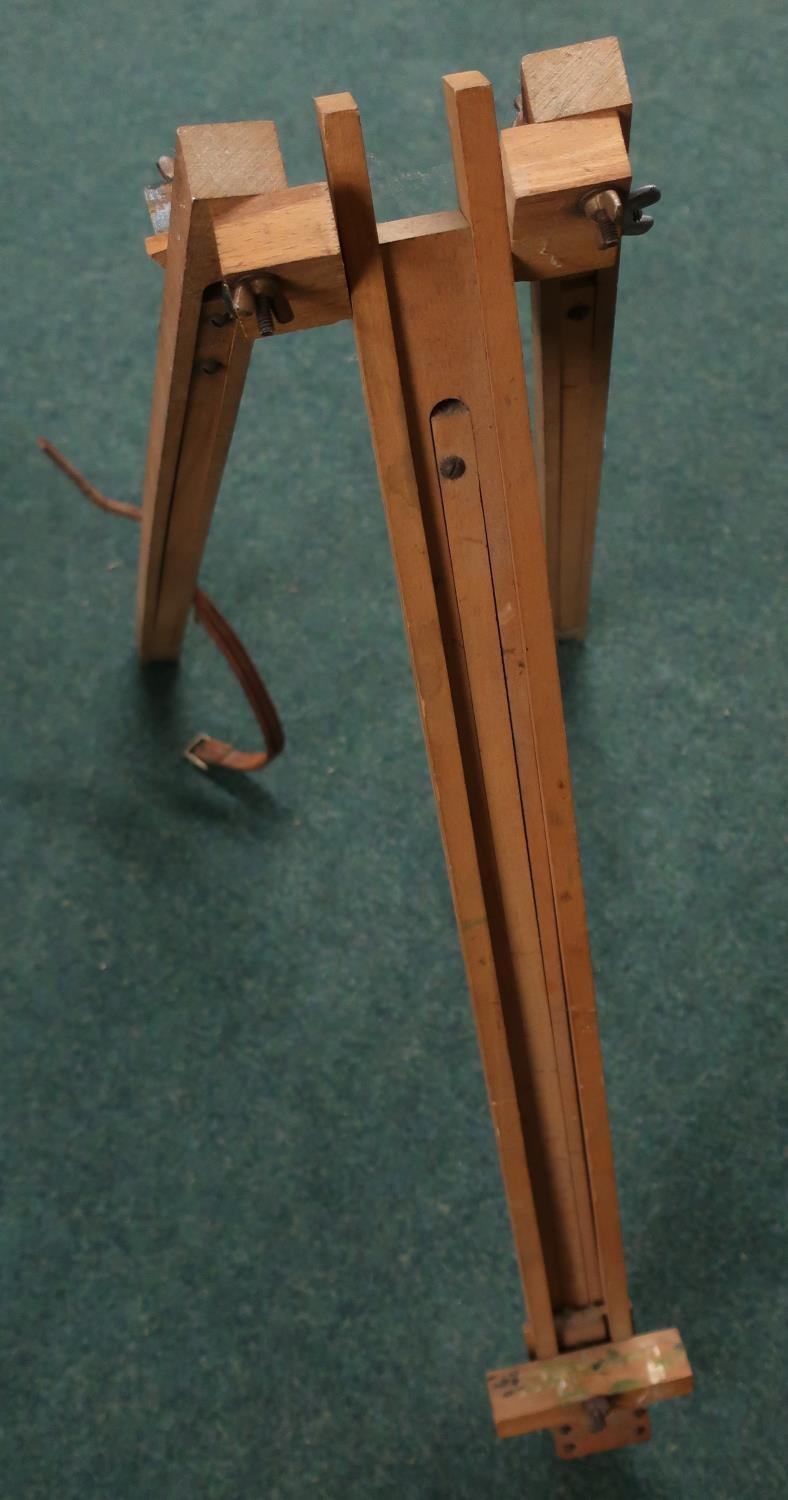 Folding artist wooden easel