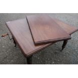 Victorian mahogany rectangular wind-out dining table on turned supports with additional leaf (