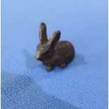 Small bronze figure of a rabbit (3.5cm high)
