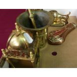 Selection of various 19th C and later brass and copperware including pestle & mortar stamped 7MO,