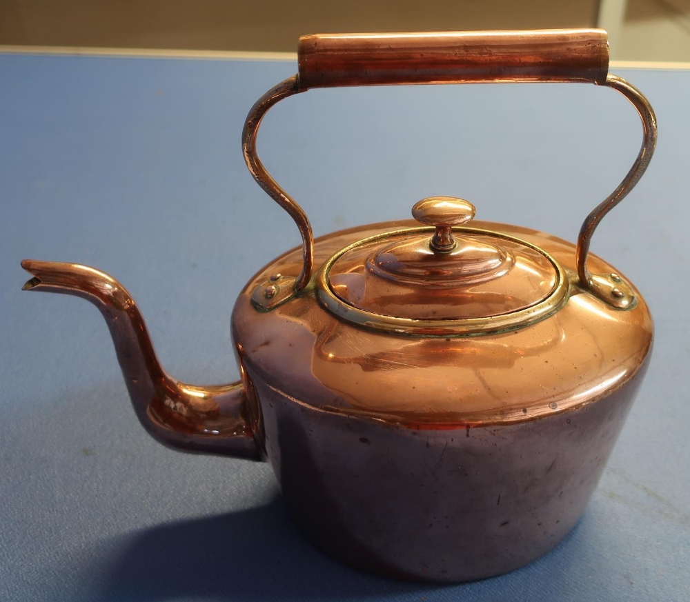 19th C oval bodied copper and brass kettle (height 26cm) - Image 2 of 5