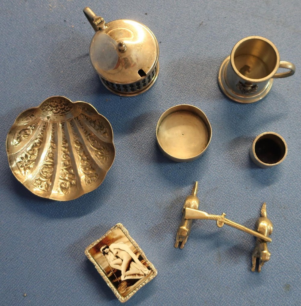 Group of various silver plate and Eastern white metal items including modern rectangular snuff box