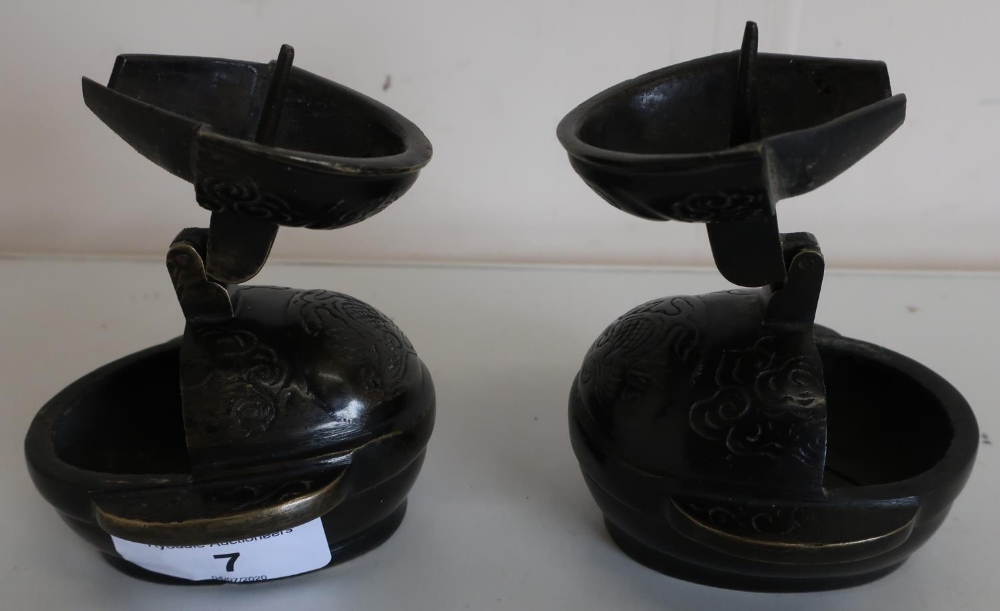 Pair of Japanese travelling candlesticks with hinged lift up candle sconces with engraved detail ( - Image 2 of 2