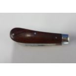 Taylor's Eye Witness folding knife with two blades, one 2 1/2 inch blade, the other 1 1/2 inch, with