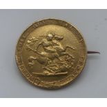 George III Sovereign 1820, now adapted as a brooch, 8.4g gross