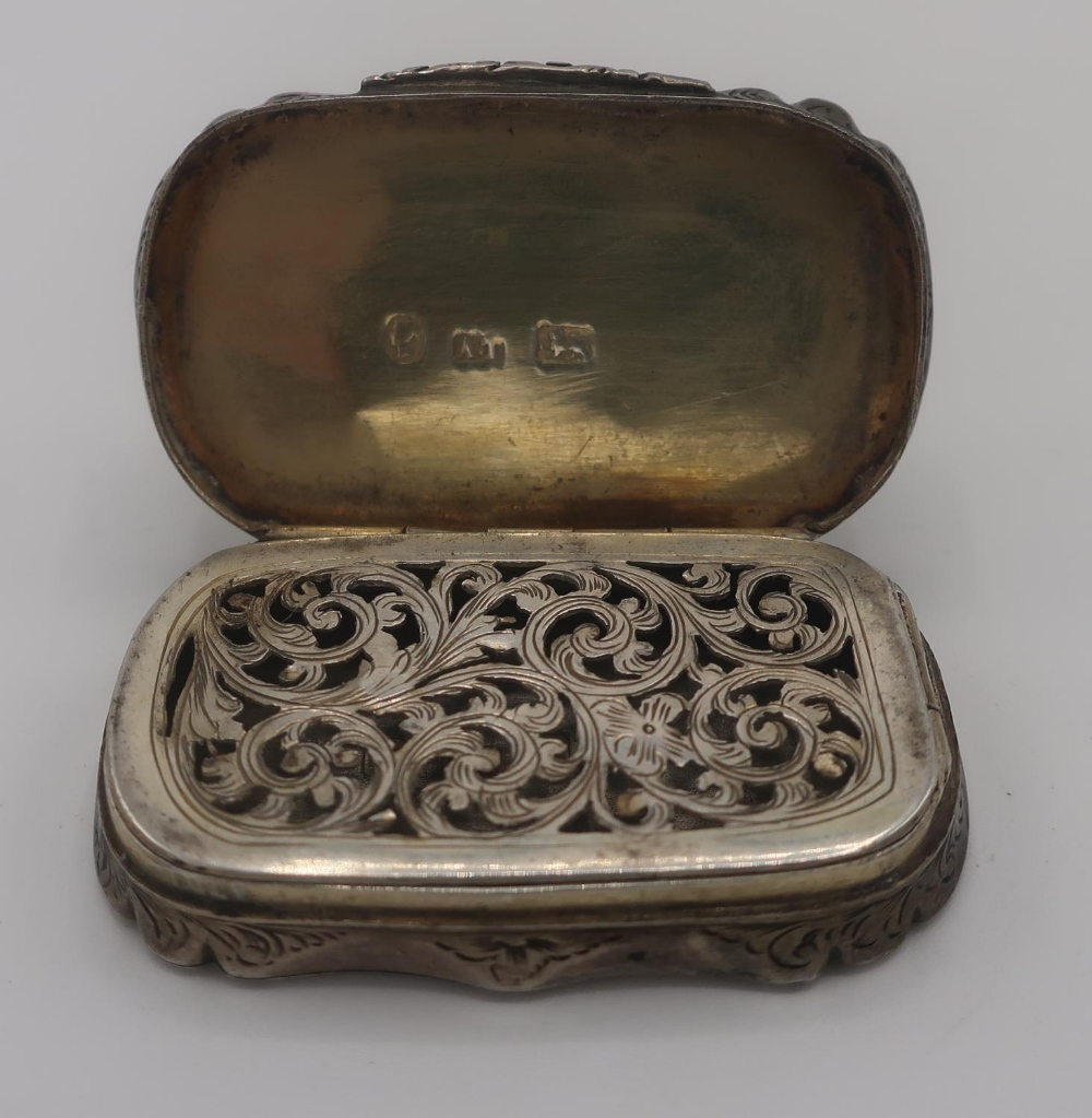 Victorian hallmarked silver shaped rectangular vinaigrette with floral engraved detail and name ' - Image 2 of 3