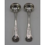 Pair of William IV Scottish hallmarked silver Fiddle pattern salt spoons, Edinburgh 1832 by