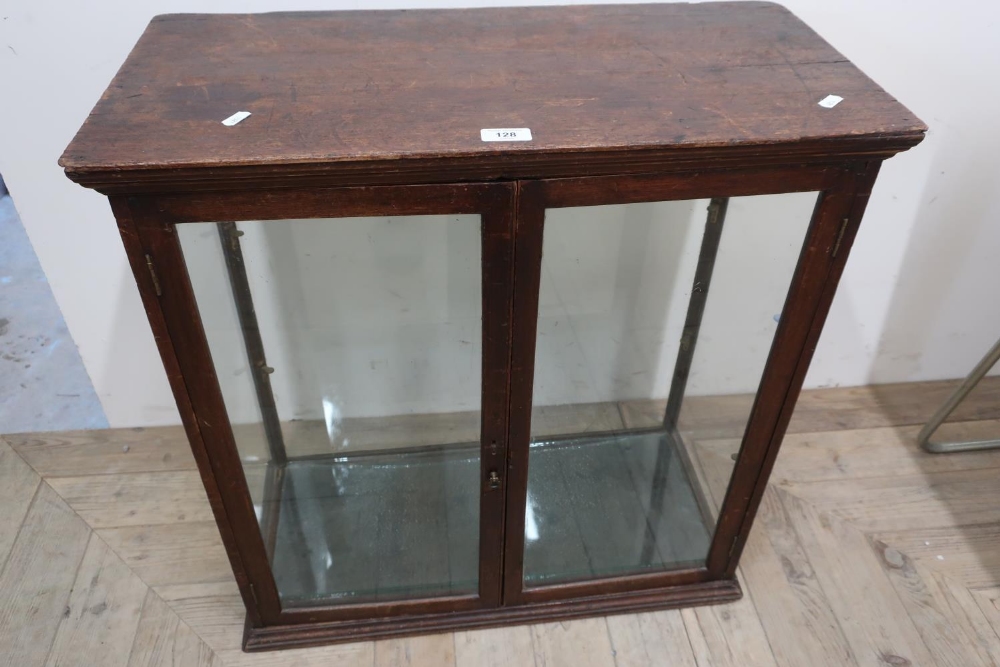 Edwardian mahogany framed table top display cabinet, glazed all round and with two glass shelves (