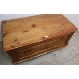 The Cabinet Workshop Warwick, pine rectangular blanket box with hinged lid, on turned feet (105cm