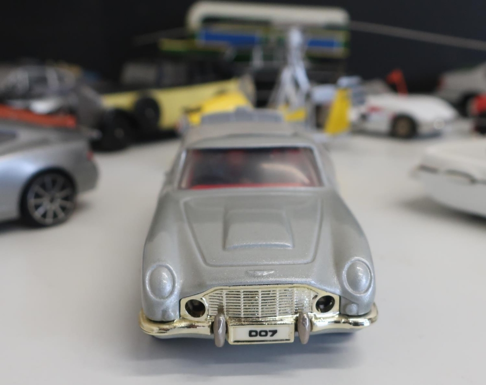 The Definitive Bond Collection of Corgi 007 die-cast unboxed vehicles on display stand (16) - Image 2 of 5