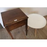 Early 20th C oak sewing box with lifting lid and fitted interior and swing out bobbin drawer (38 x