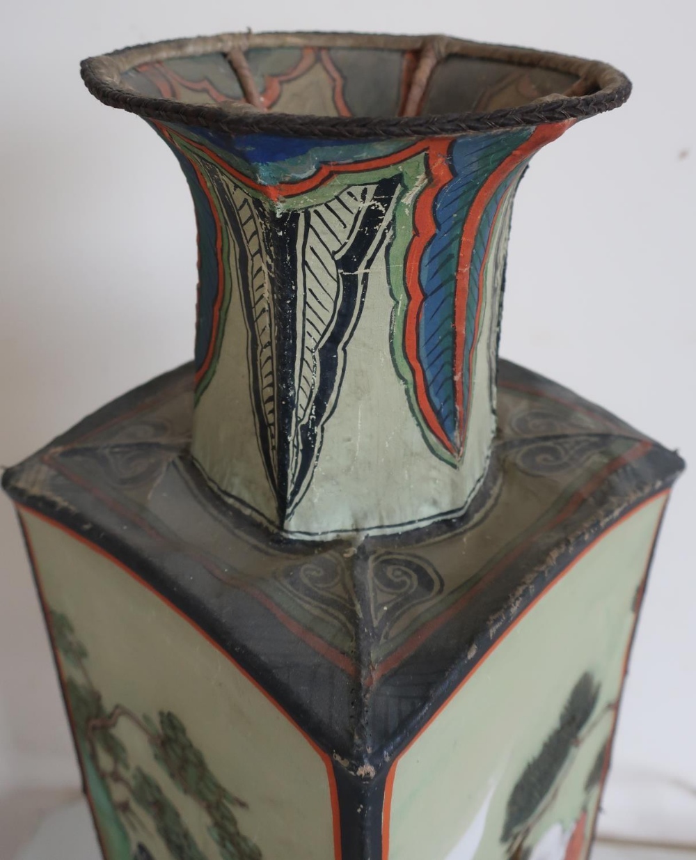 Early 20th C Chinese painted table lamp with tapering square body and hard wood stand and painted - Image 4 of 4