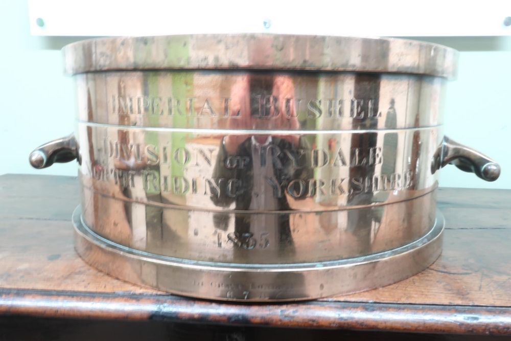 An Official Imperial Bushel Measure engraved to the front "Imperial Bushel Division Of Rydale - Image 4 of 6