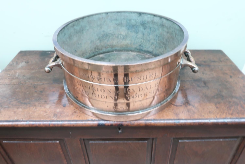 An Official Imperial Bushel Measure engraved to the front "Imperial Bushel Division Of Rydale - Image 3 of 6