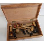 Table croquet set with four mallets, two balls in wooden box
