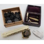 Victorian mourning brooch with plaited hair panel, a bone handled seal, two pocket knives,