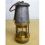 Wolf Type FS brass and steel miners lamp P.O. 1973 No. 26670 (21cm)
