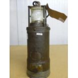 Youle & Co. Rotherham surveyor's mining lamp No. 610 (26cm)