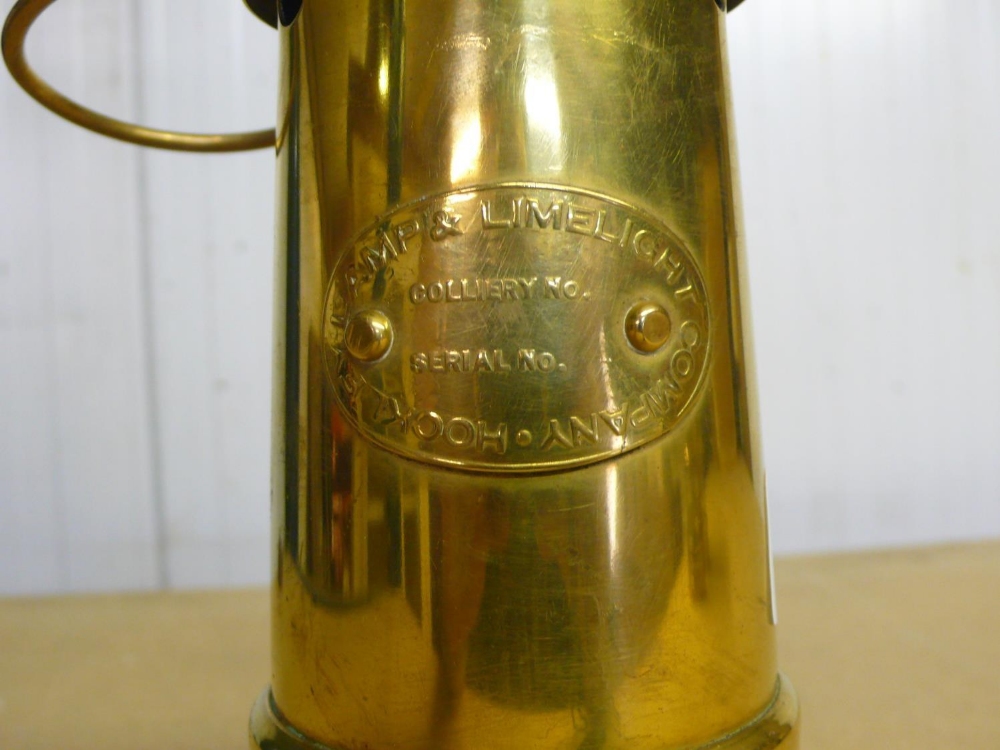 Hockley Lamp & Limelight Co. brass miner's lamp (21.5cm) - Image 2 of 2