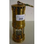 Small E Thomas & Williams Ltd. Cambrian Works Aberdare Wales, brass miners lamp (height 15cm)