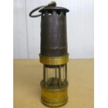 Hailwood & Ackroyd Type 01 brass and steel miners lamp (25.5cm)
