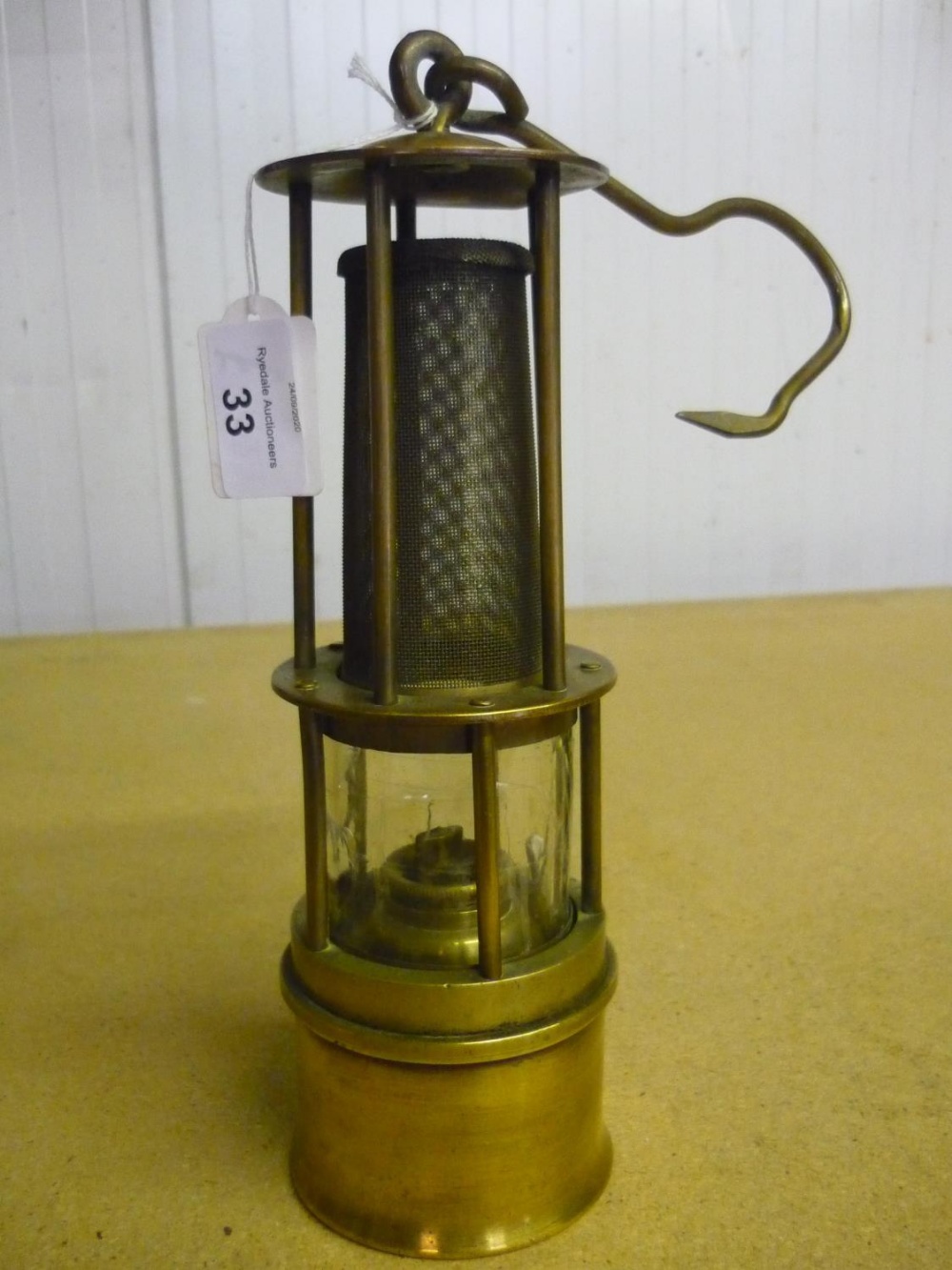 Brass miners lamp with gauze chimney No 1151507 (24cm)