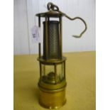 Brass miners lamp with gauze chimney No 1151507 (24cm)