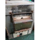 Colour case hardening oven with two steel boxes