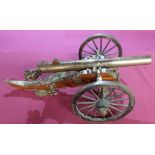 Well made brass scale model of a breach loading field gun (barrel length 40cm) (trunnions bored