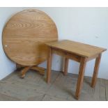 Small rectangular pine kitchen table on square supports (92cm x 64cm x 80cm) and a circular dining