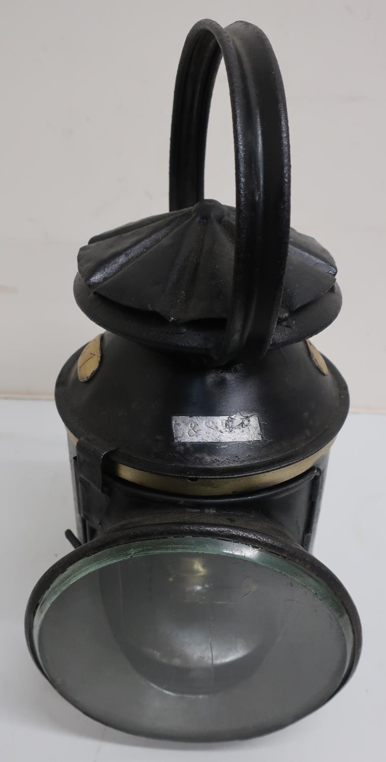 LSWR railway hand lamp 101 & SRW Co with plaque for E & 91, with burner (height 32cm)