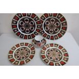 Pair of Royal Crown Derby 1128 pattern circular plates (diameter 27cm) date code XL11, pair of