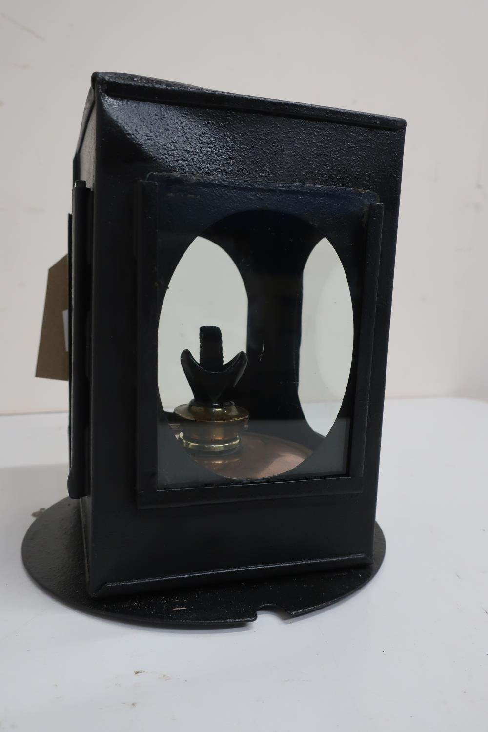 Rare GWR Loading lamp no.2, with four glass panels and burner, swing handle (height 24cm)