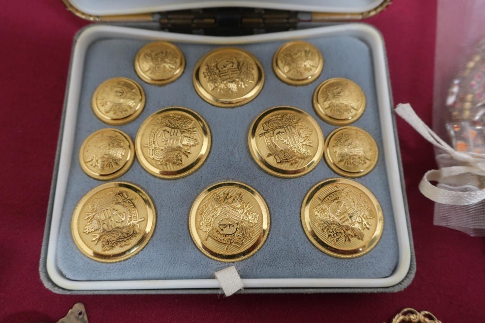 Hallmarked gold and enamel Royal Engineers sweetheart brooch, a pair of 9ct gold back and front - Image 3 of 3