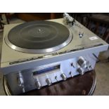 Pioneer PL255 Direct Drive full automatic turn table and a Pioneer SA608 stereo amplifier (2)
