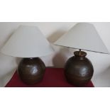 Pair of modern beaten copper table lamps with shades (approx height 53cm)