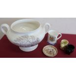 20th C Copeland Spode transfer printed tureen "Off To Draw" and "Throwing Off" (lacking lid),