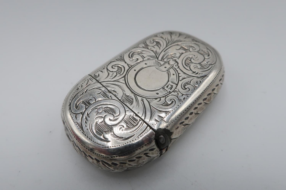 Victorian hallmarked silver rounded rectangular vesta, engraved with scrolls, Birmingham 1867 and - Image 3 of 4