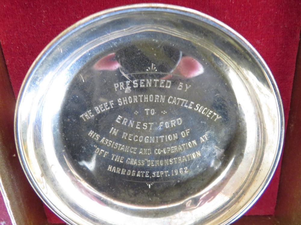 Garrard & Company Ltd presentation medal "Three Counties Agricultural Society" in case, and a silver - Image 2 of 4
