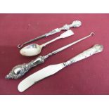 William IV silver hallmarked Fiddle pattern teaspoon, London 1836, Two steel button hooks with