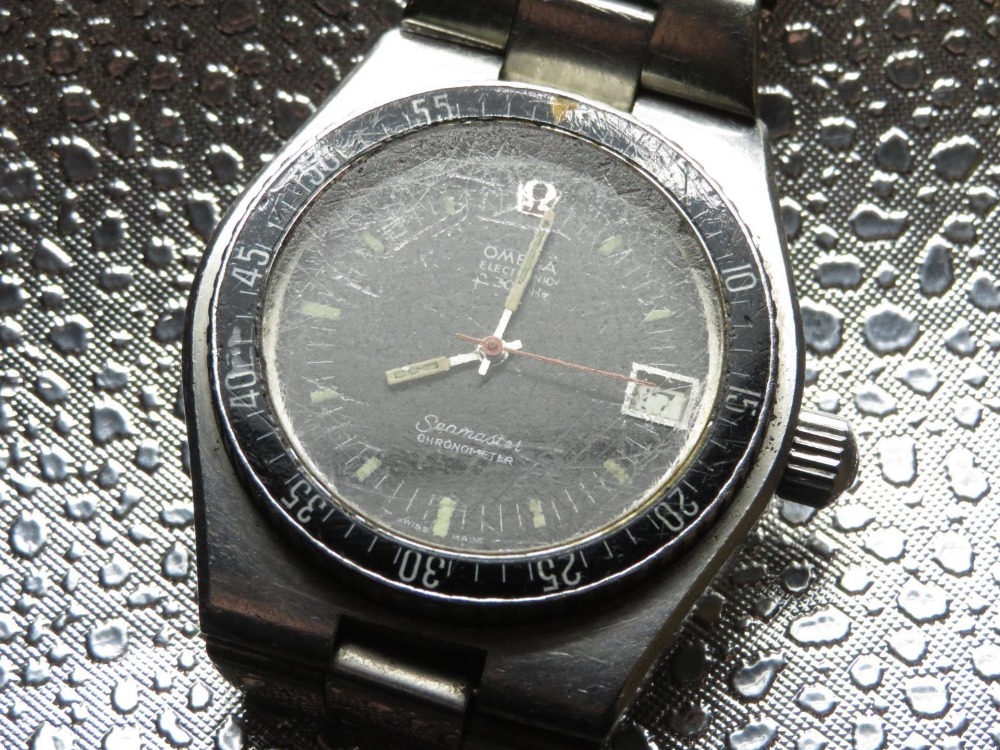 Omega Seamaster Electronic F300 HZ Chronometer with date. Stainless steel case on Omega bracelet No. - Image 2 of 2