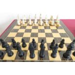 Toriart Italian Charlemagne bone and ebony style chess set on chessboard, in box (king H9cm)