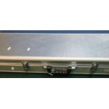 Aluminium flight type rifle case with padded interior (length 120cm)